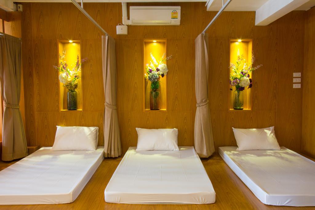 Hotel At Ease Bijou à Chiang Mai Extérieur photo