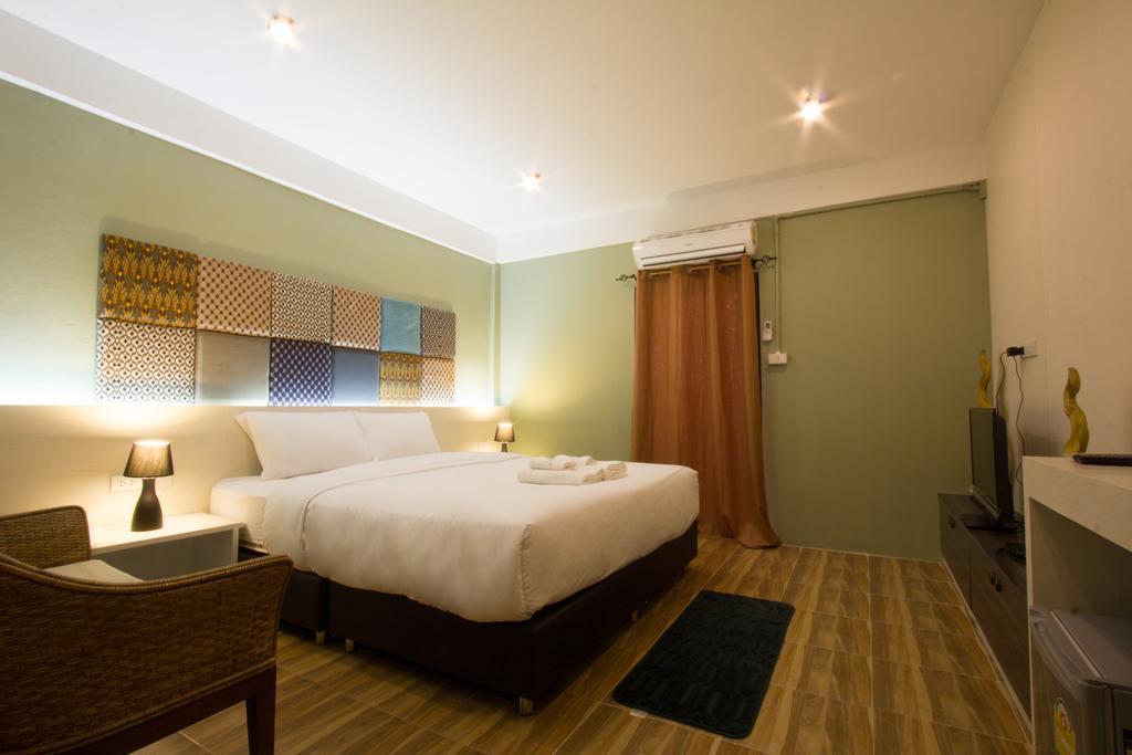 Hotel At Ease Bijou à Chiang Mai Extérieur photo